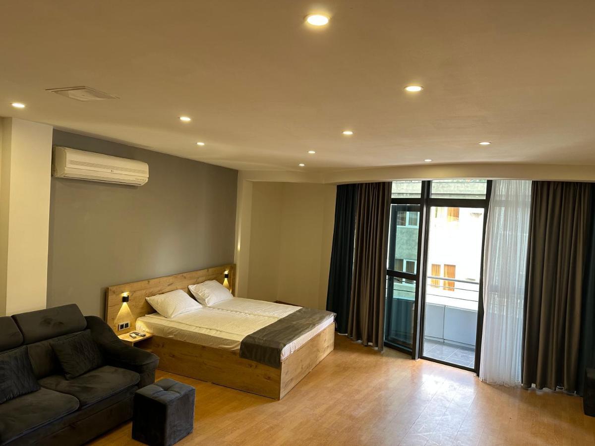 Friendly Hotel Erevan Exterior foto