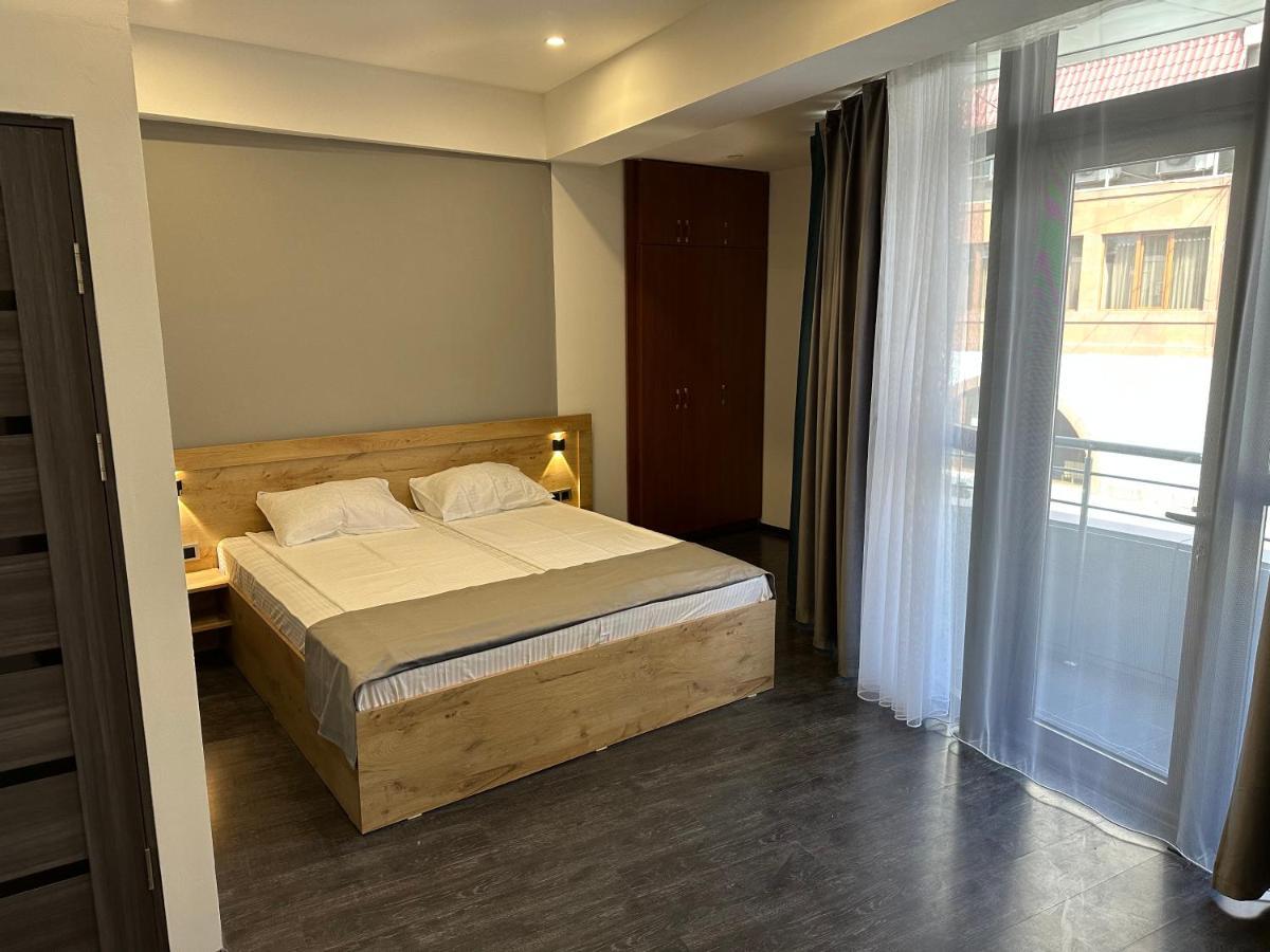 Friendly Hotel Erevan Exterior foto