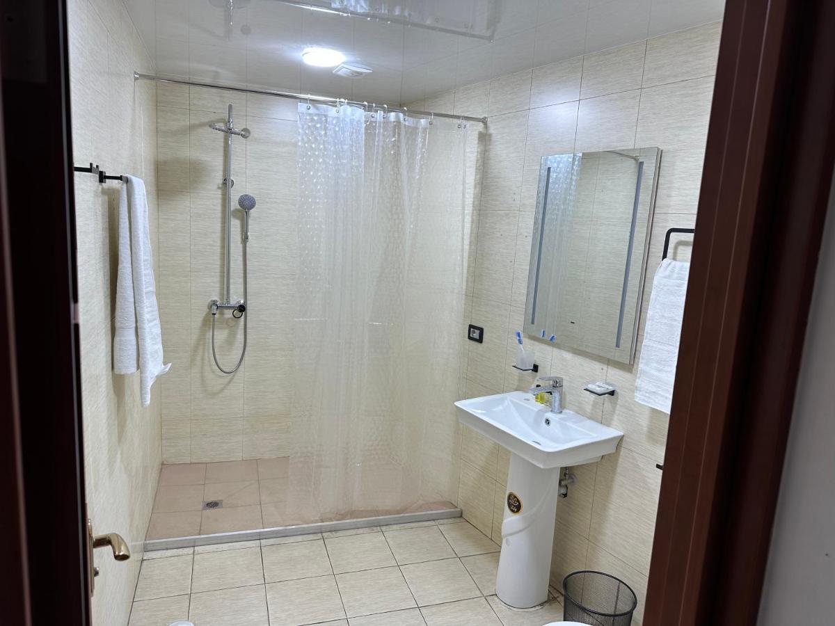 Friendly Hotel Erevan Exterior foto