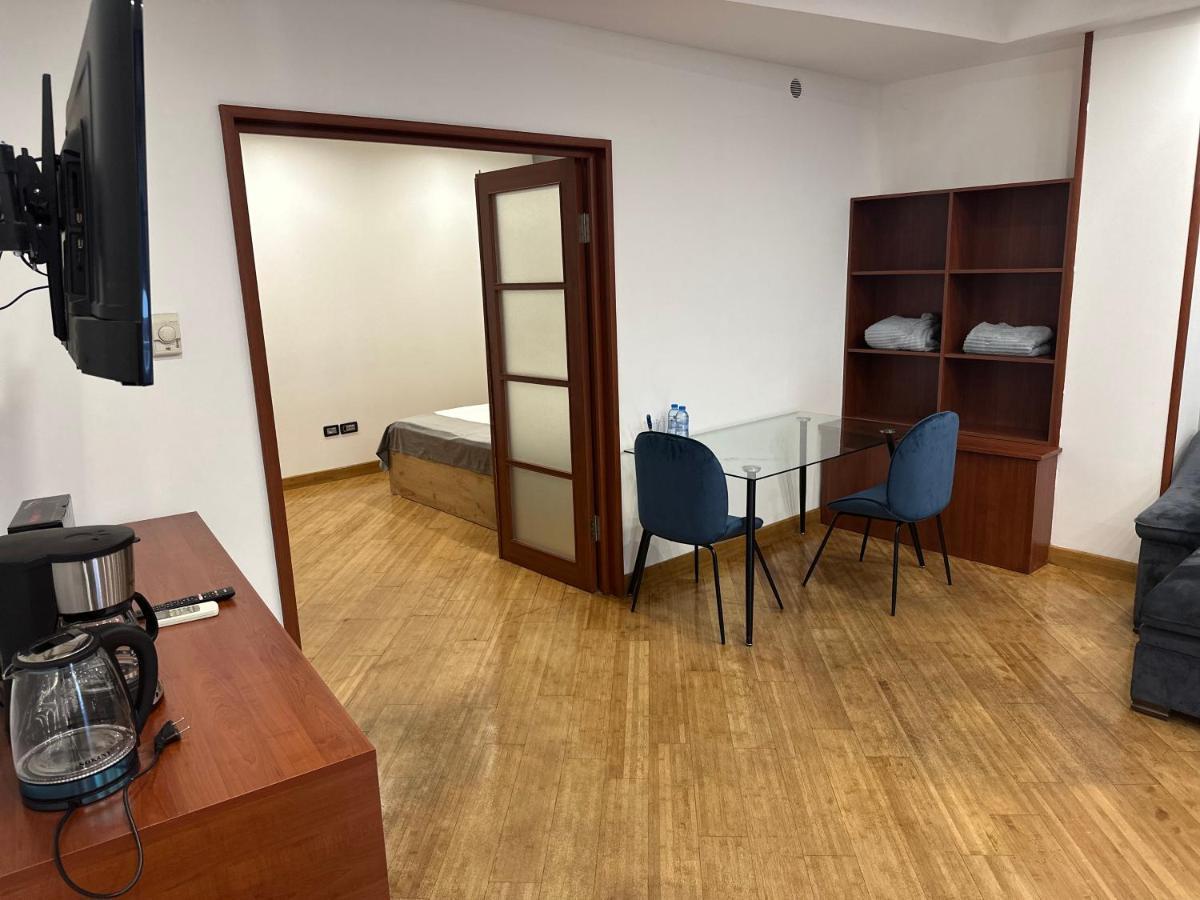 Friendly Hotel Erevan Exterior foto
