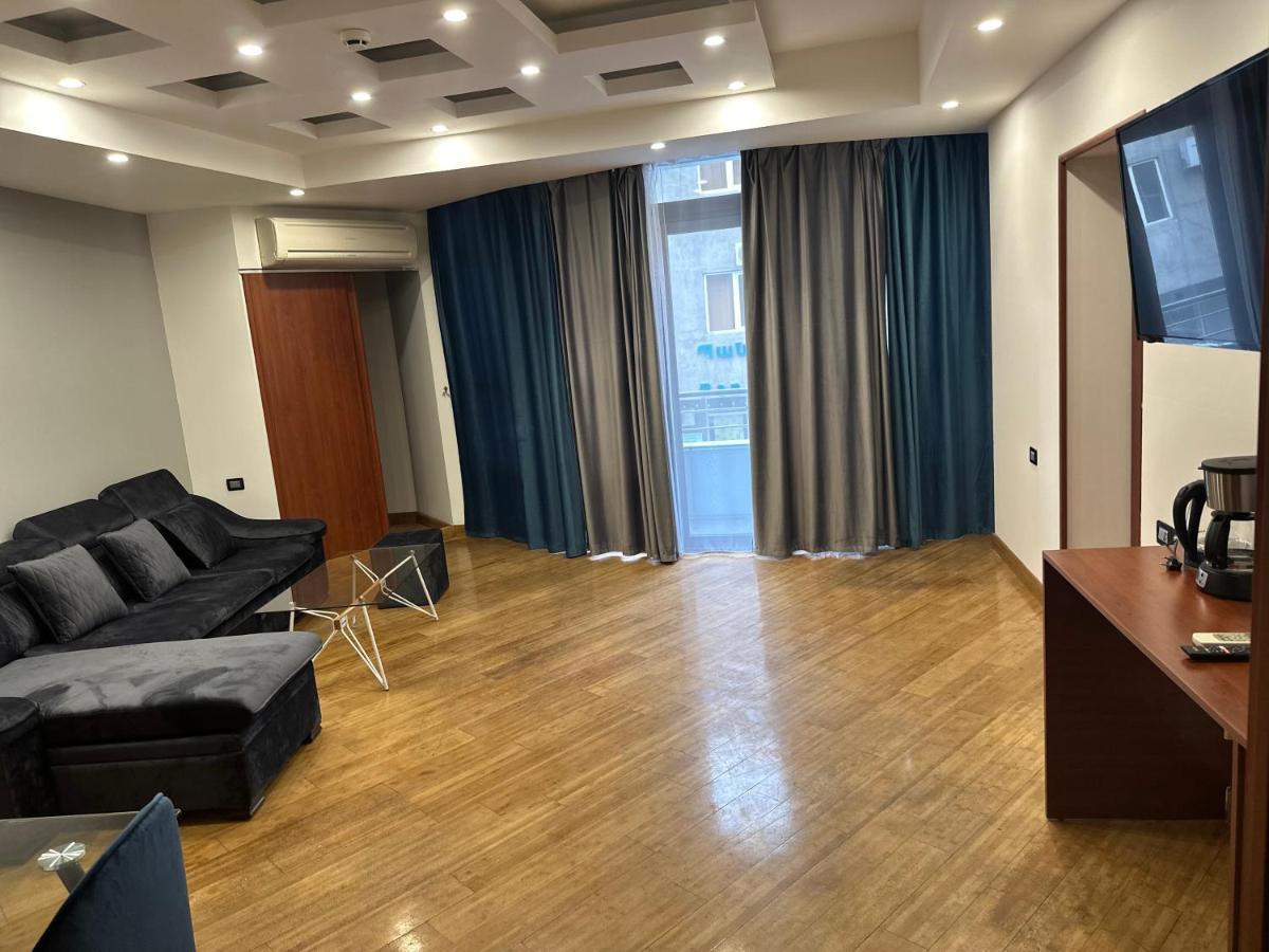 Friendly Hotel Erevan Exterior foto